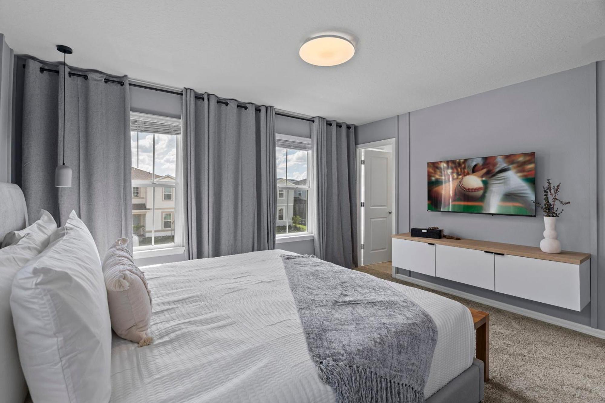 10 Bedrooms- 8 Bathrooms- Windsor Kay 16260sk Holiday home