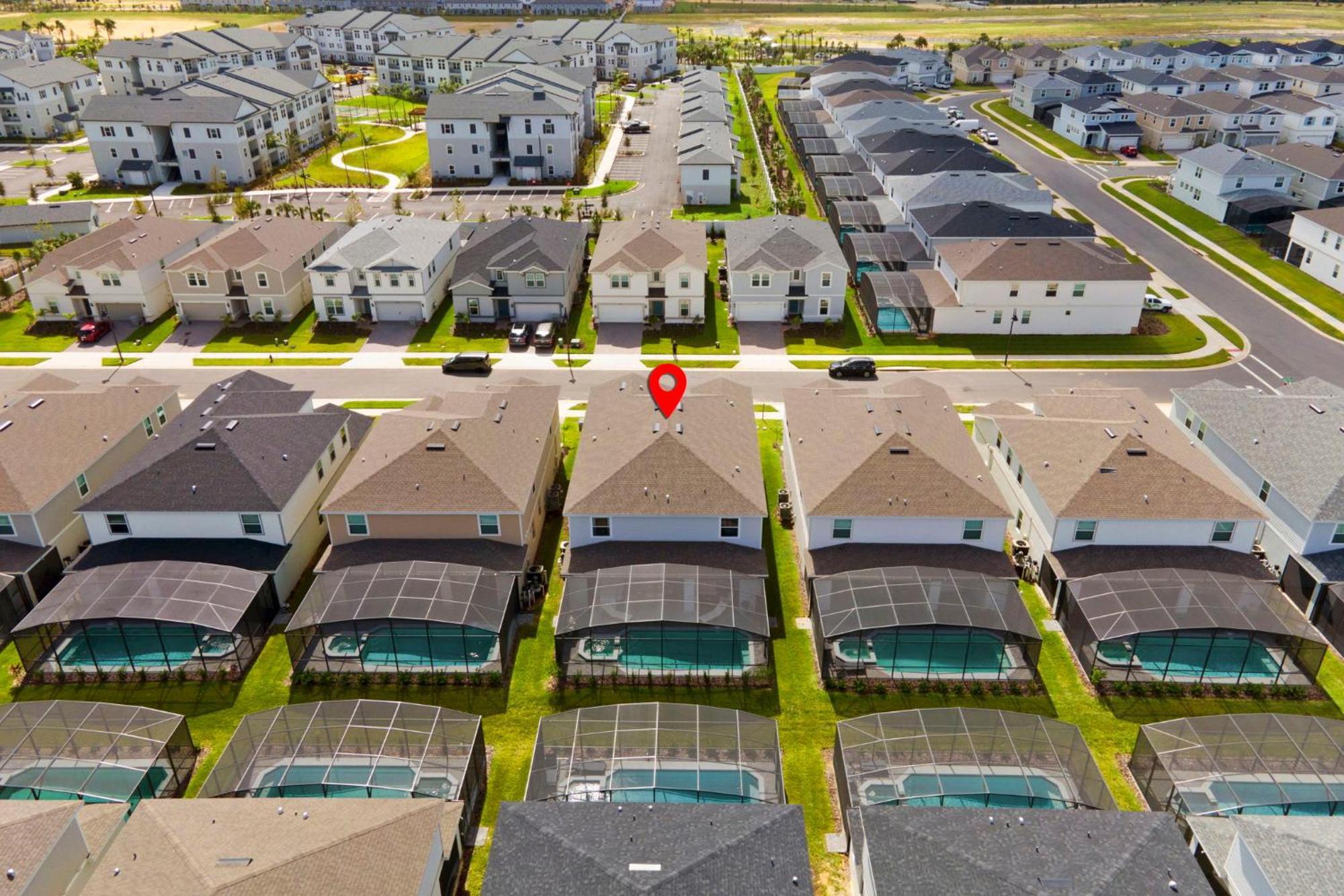 10 Bedrooms- 8 Bathrooms- Windsor Kay 16260sk Holiday home *