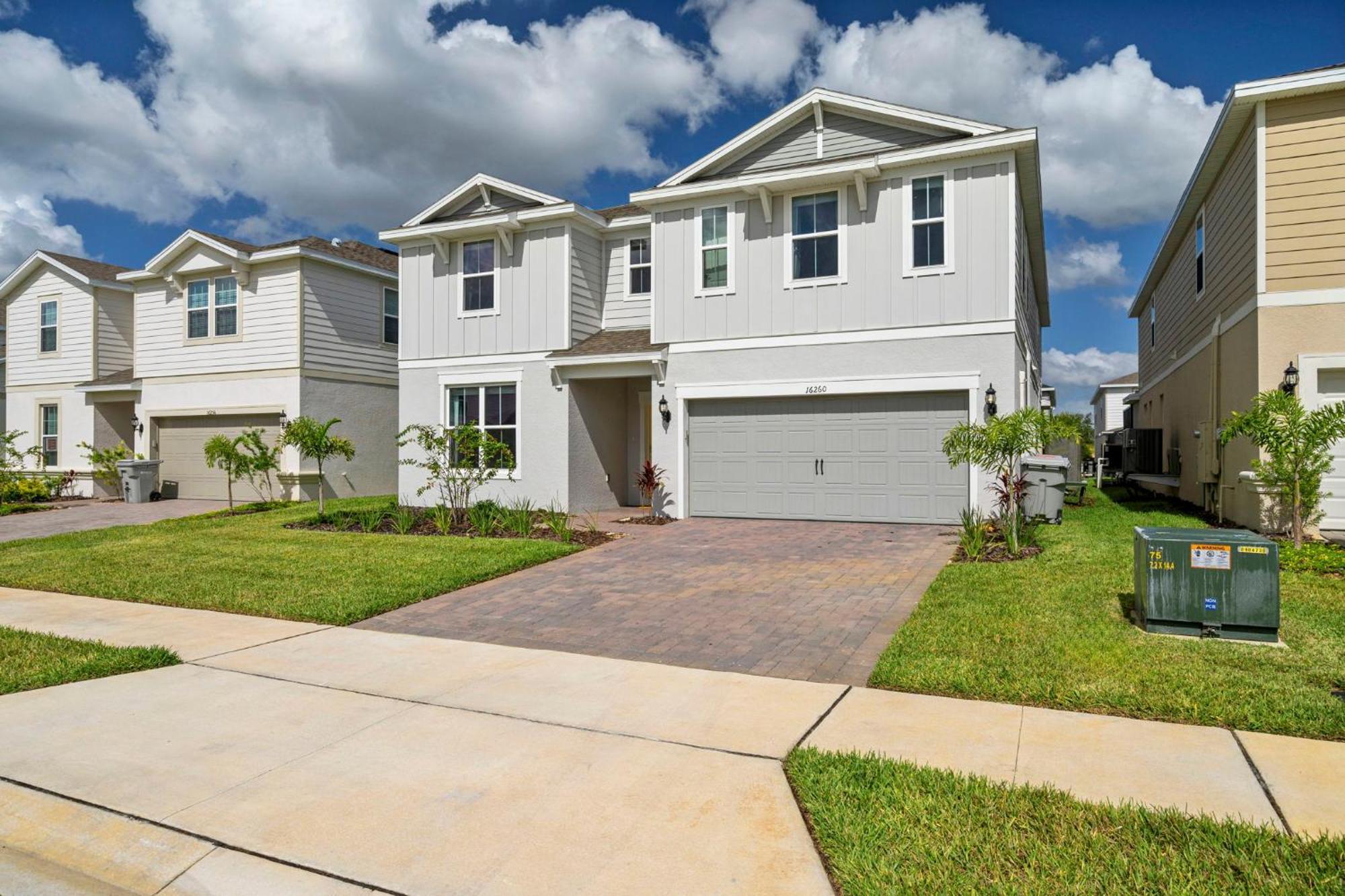 Holiday home 10 Bedrooms- 8 Bathrooms- Windsor Kay 16260sk *