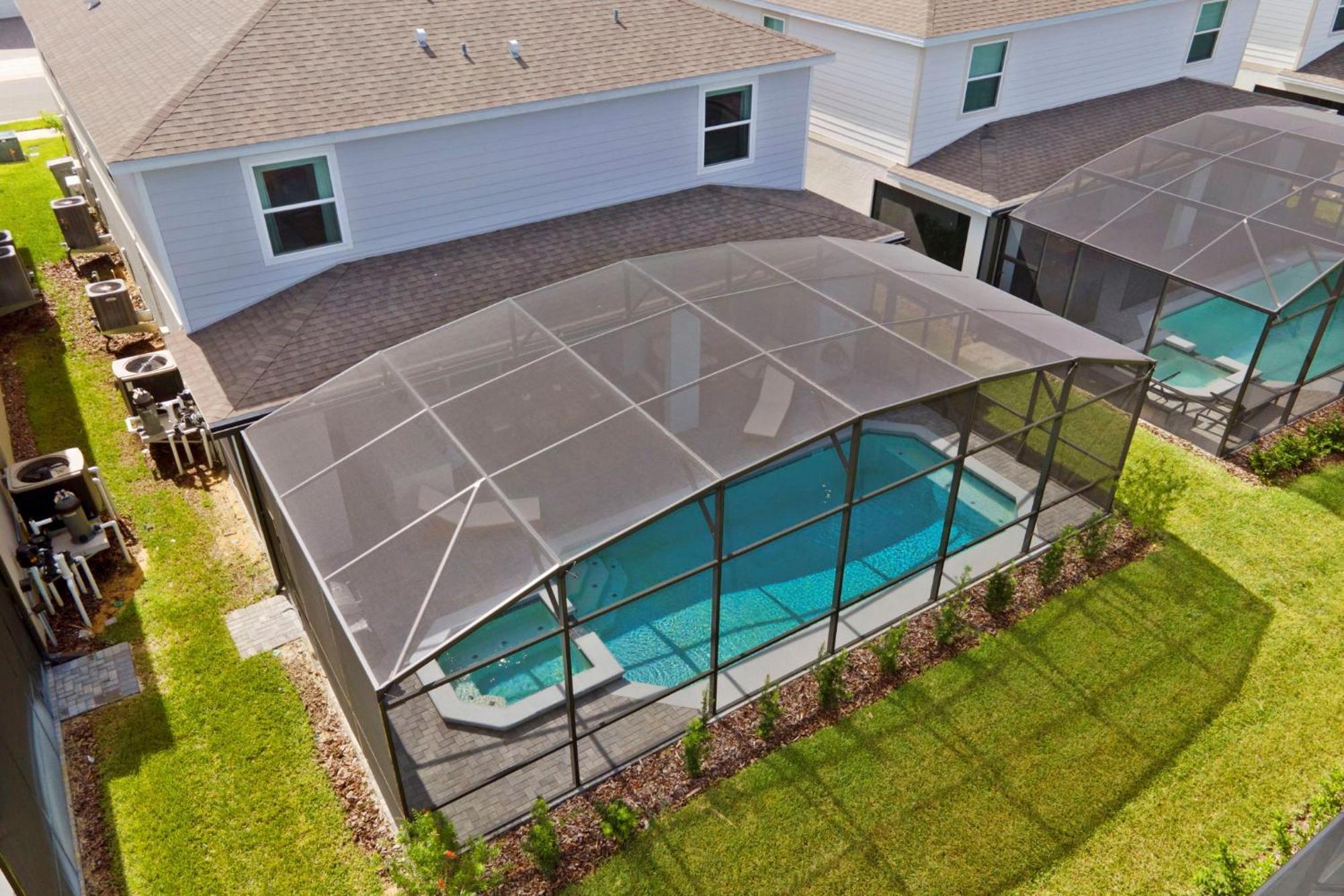 10 Bedrooms- 8 Bathrooms- Windsor Kay 16260sk Holiday home *