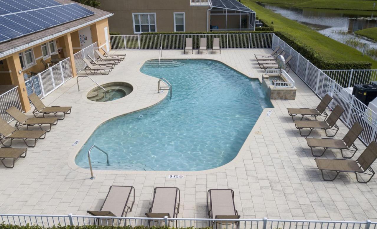 3br Townhouse Near Bbq Grill And Pool Holiday home Orlando