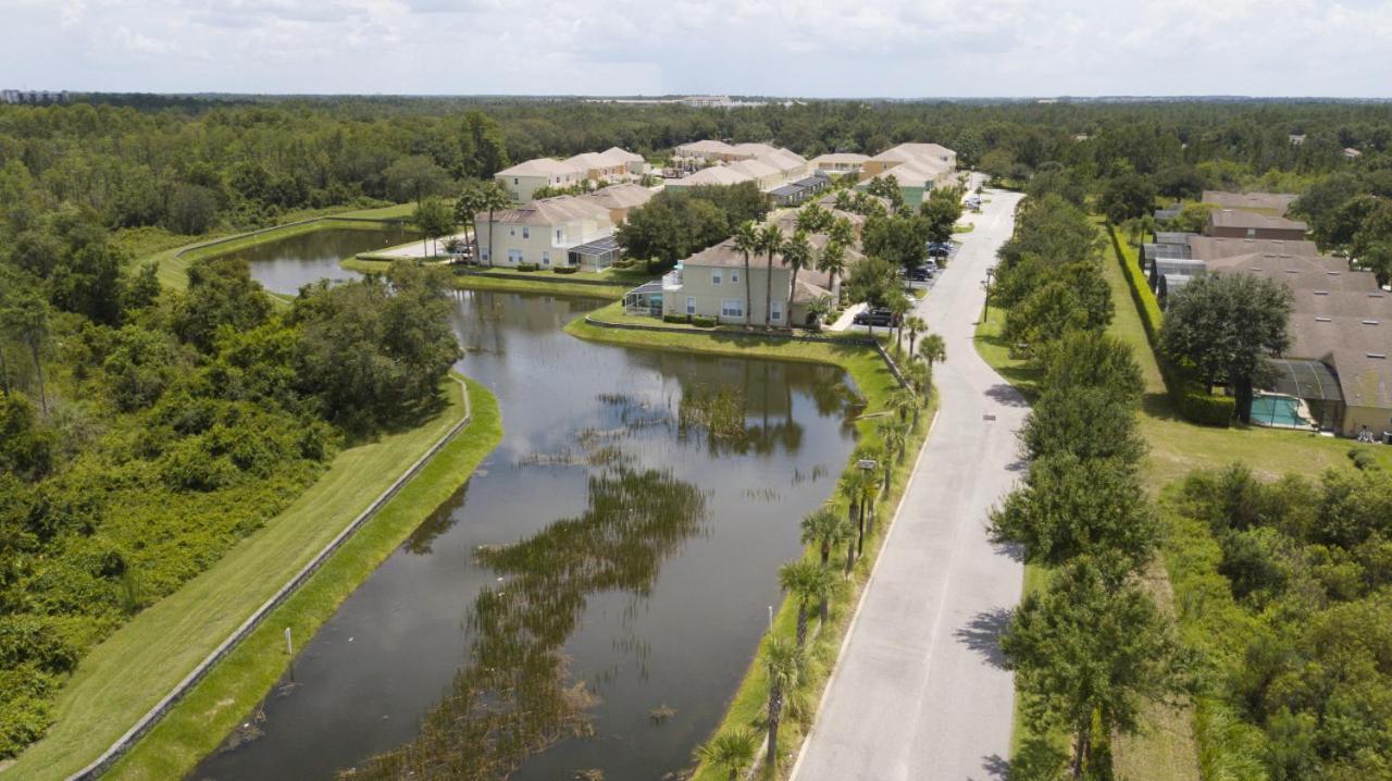 3br Townhouse Near Bbq Grill And Pool Orlando