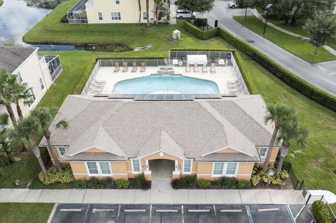 3br Townhouse Near Bbq Grill And Pool Holiday home Orlando
