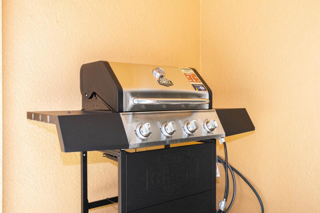 Holiday home 3br Townhouse Near Bbq Grill And Pool