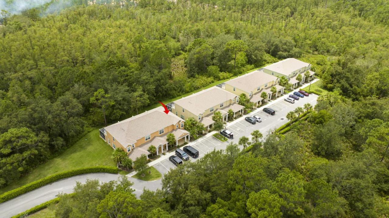 3br Townhouse Near Bbq Grill And Pool Orlando