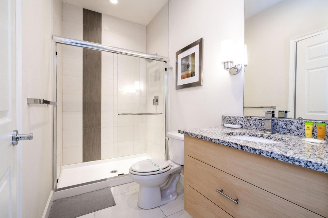 Holiday home 3br Townhouse Near Bbq Grill And Pool *