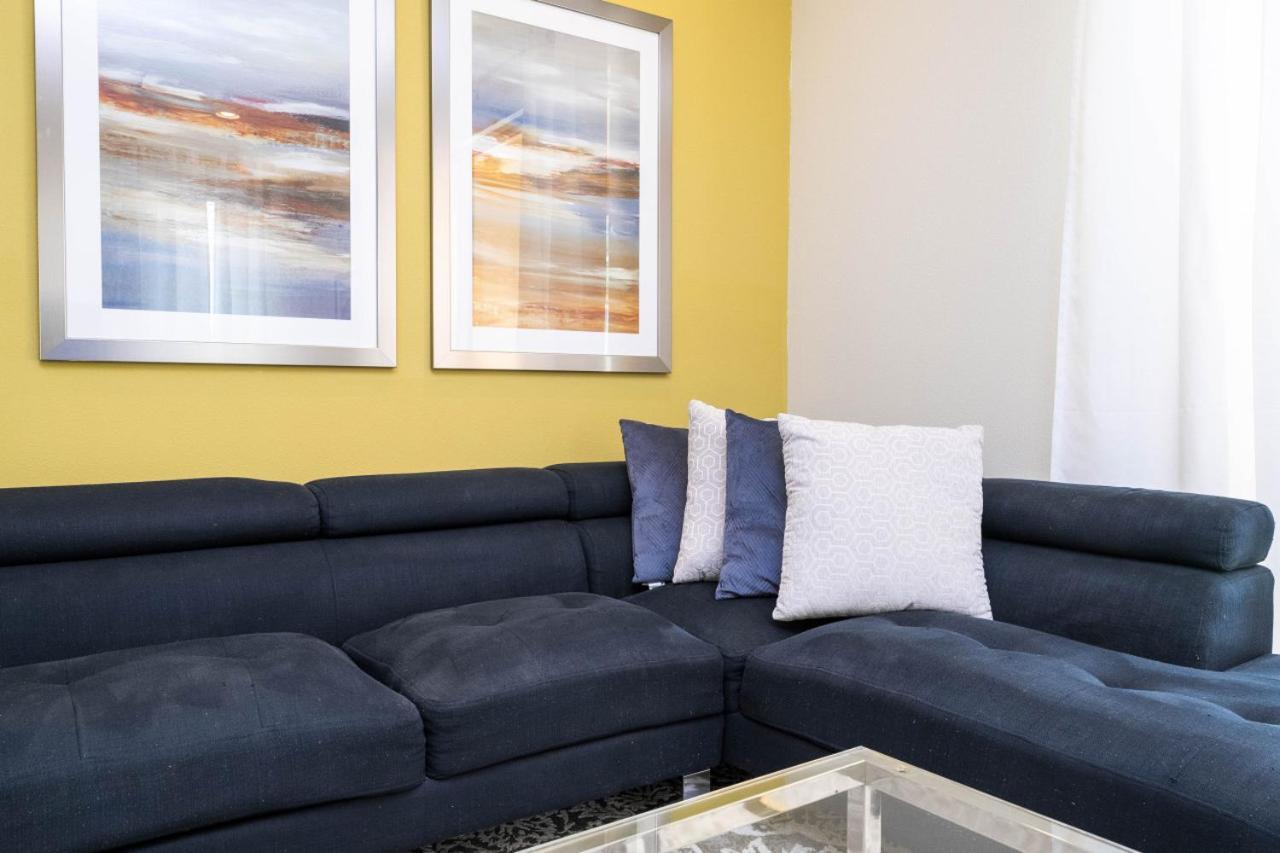 3br Townhouse Near Bbq Grill And Pool Holiday home