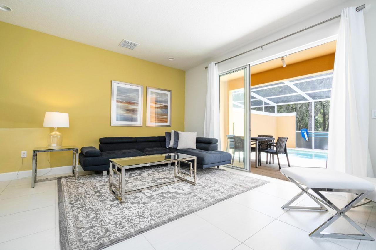 Holiday home 3br Townhouse Near Bbq Grill And Pool *