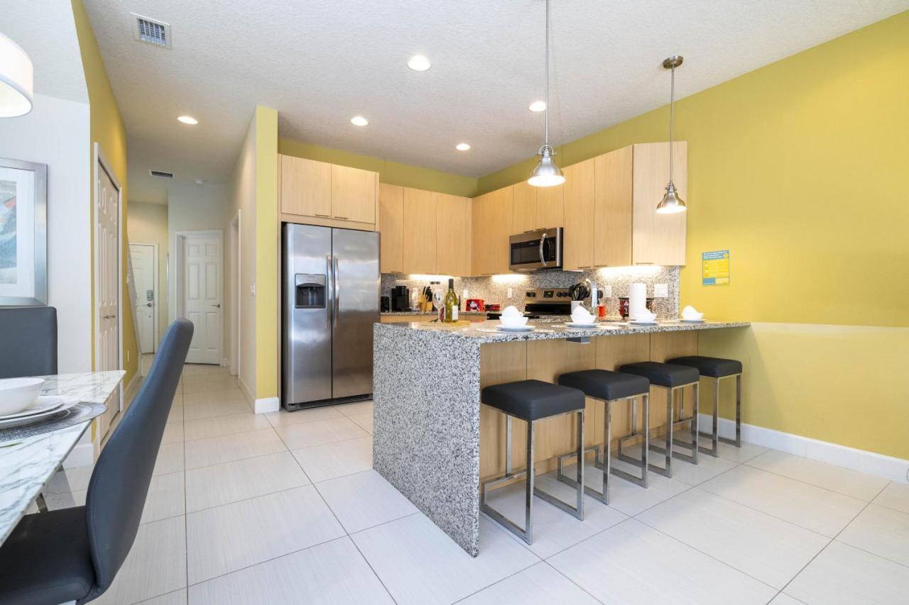 3br Townhouse Near Bbq Grill And Pool