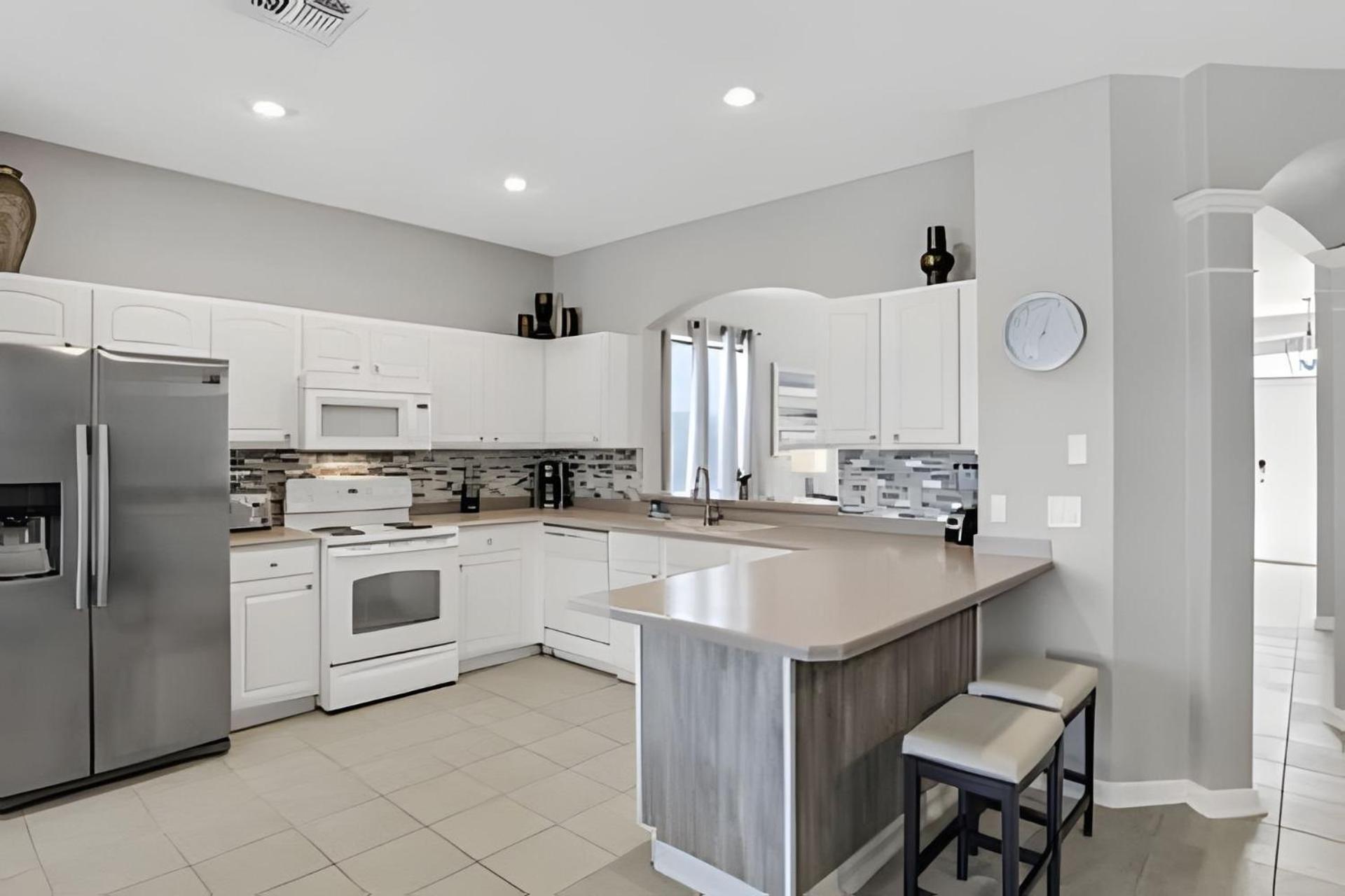 Dnf - 7761 - 6br Cheerful W/ Game & Pool Apartment *