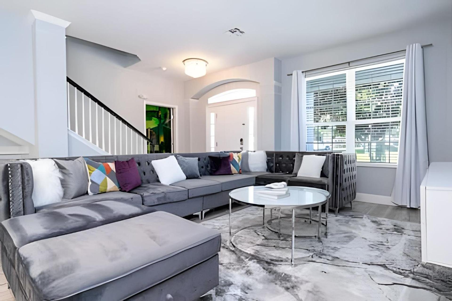 Dnf - 2532 Ab - 6bd/4ba Windsor Luxury | Game & Pool Apartment *