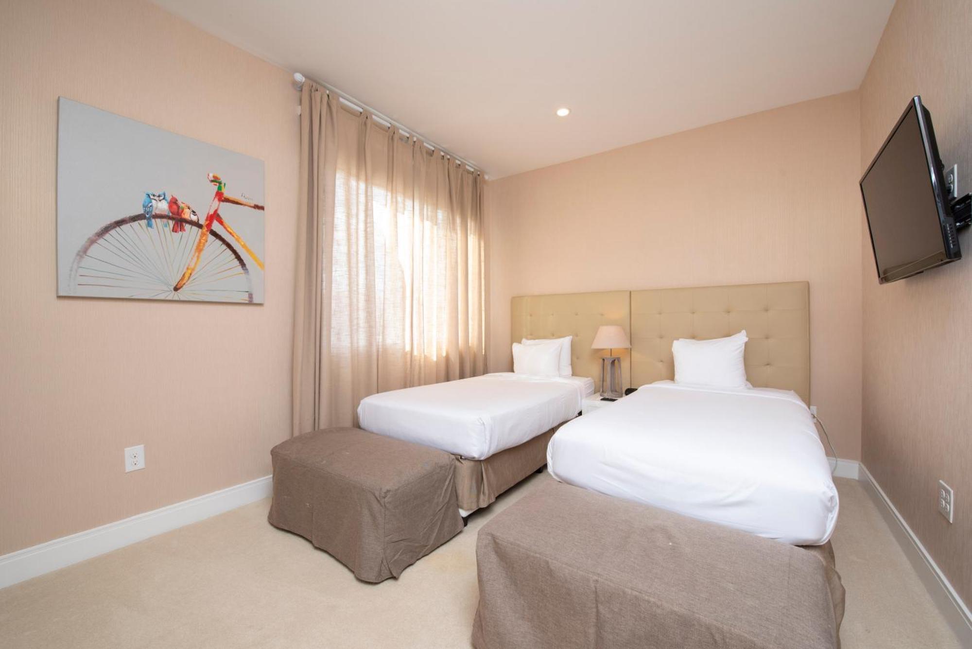 Holiday home Luxury 4bd With Bbq Minutes From