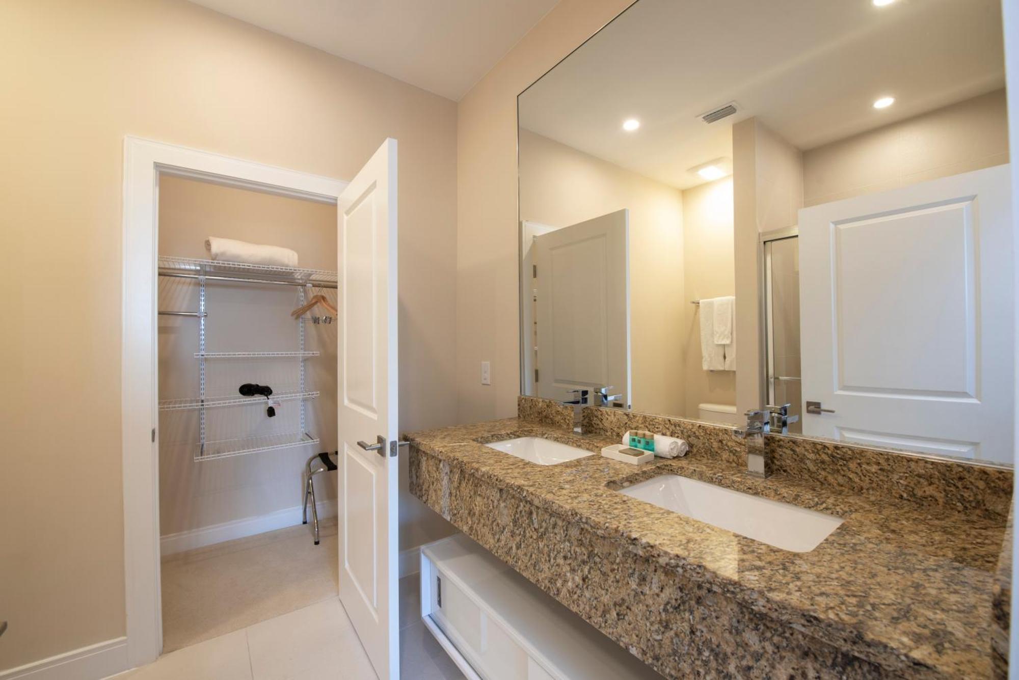 Luxury 4bd With Bbq Minutes From Holiday home Orlando