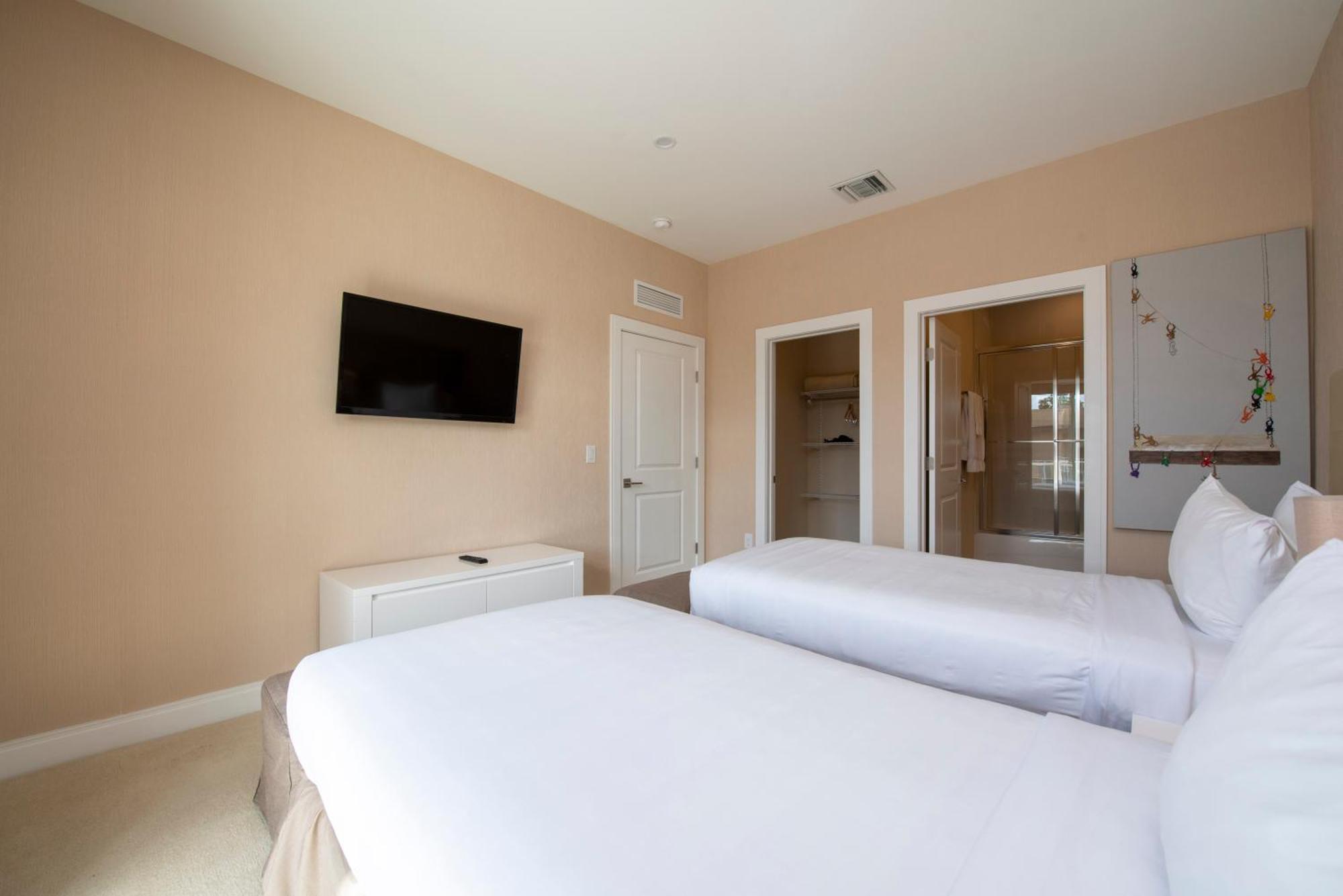 Luxury 4bd With Bbq Minutes From Holiday home Orlando