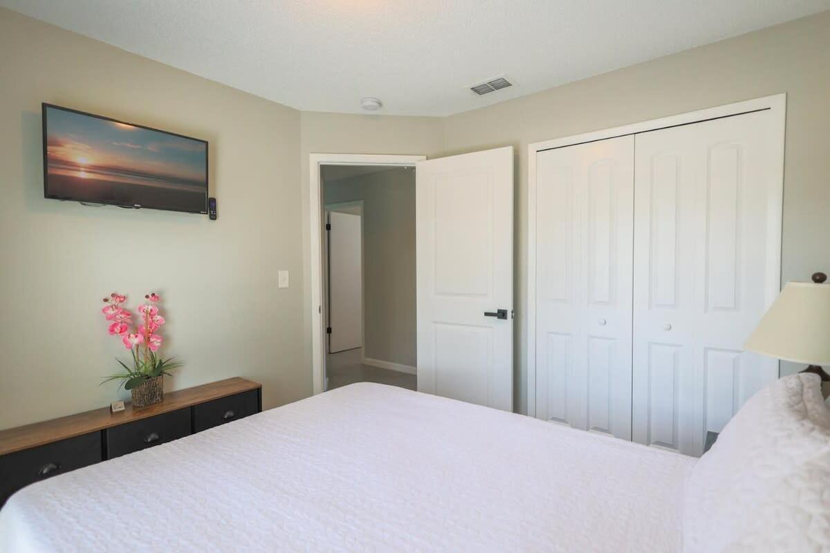Pet Friendly Paradise With Pool