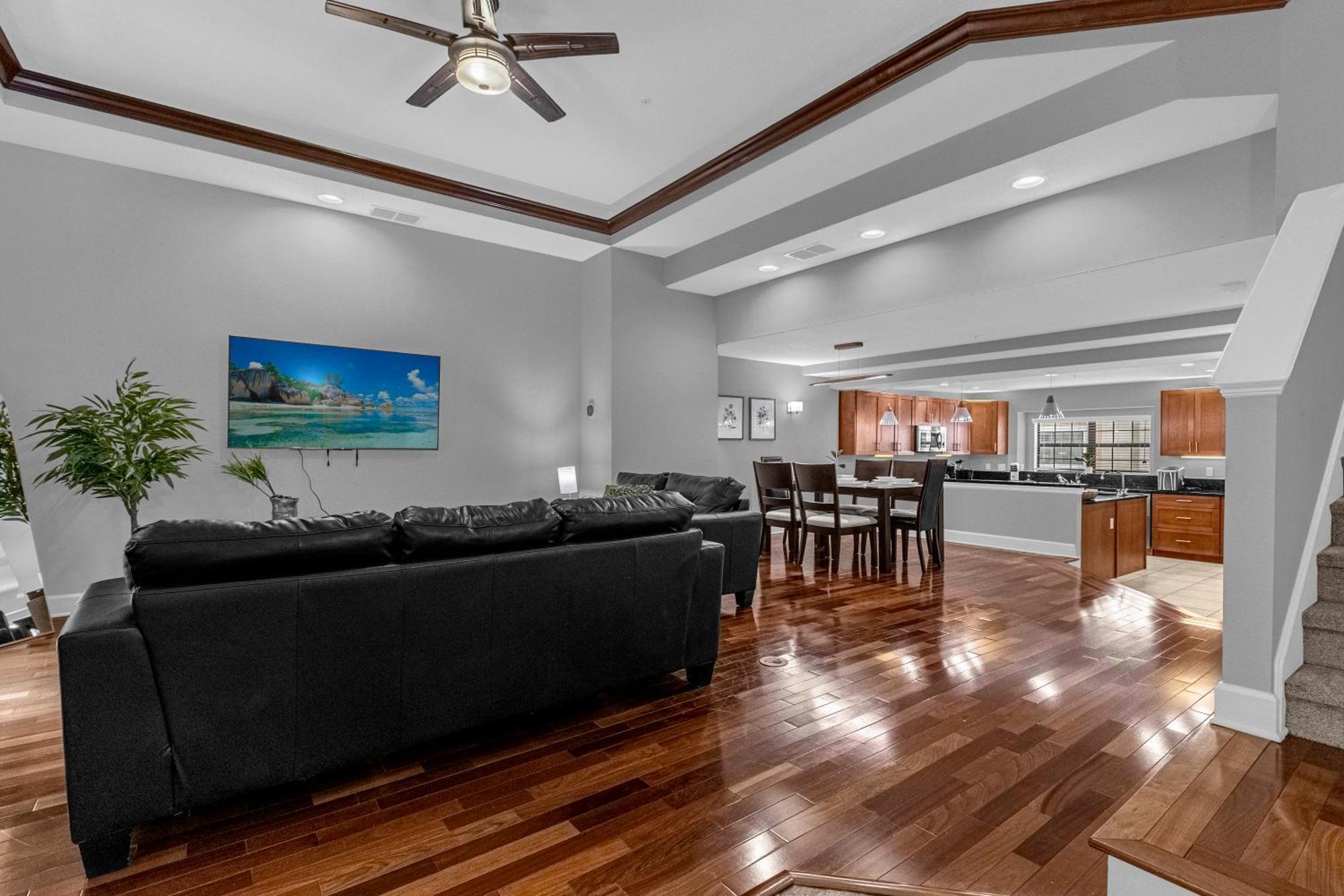 4br Family Townhouse In - With Pool, Gym, Games, & Jacuzzi * Orlando