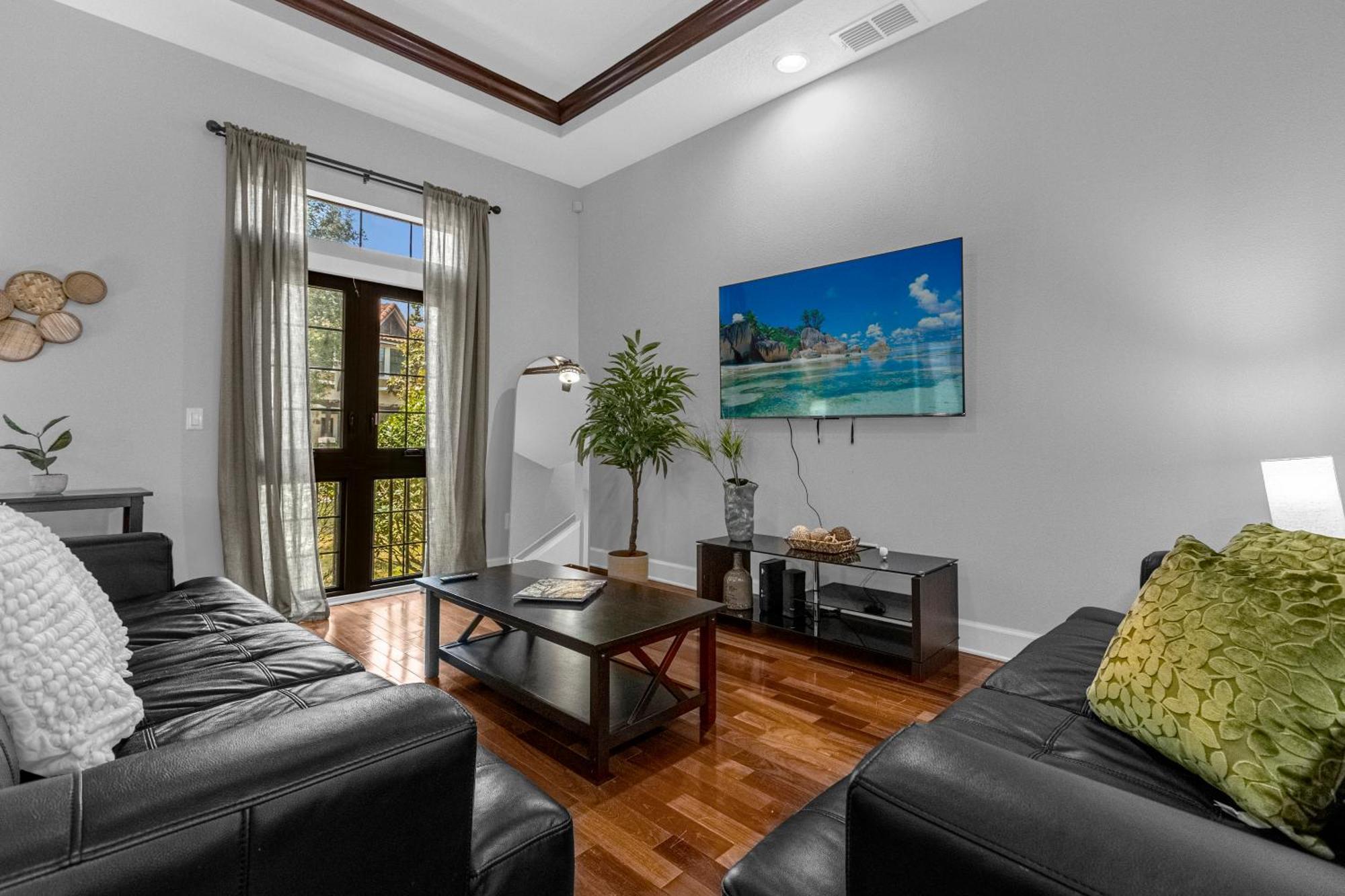 4br Family Townhouse In - With Pool, Gym, Games, & Jacuzzi Holiday home *