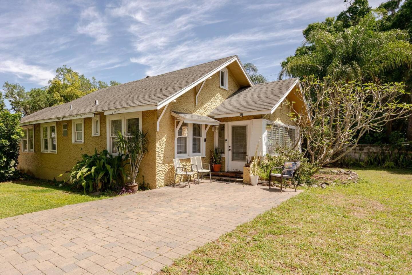 Holiday home Charming - Close To Everything!