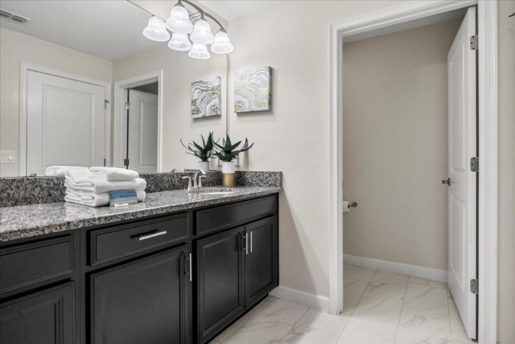 5 Bedrooms - 4 Bathrooms - Storey 3101 Pp Holiday home Orlando