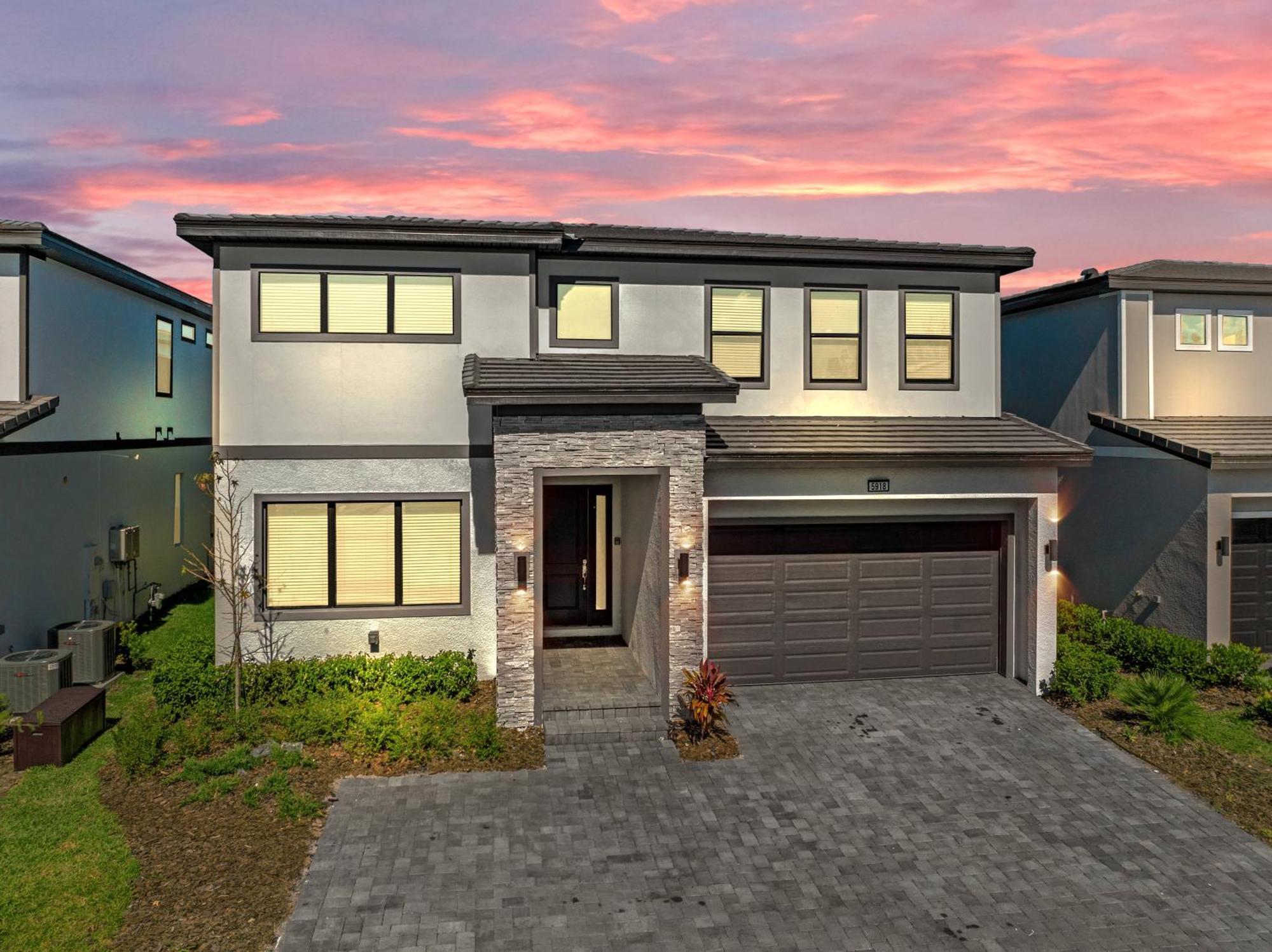 Brand New 9bedrooms9bathrooms At Paradiso Grande Orlando