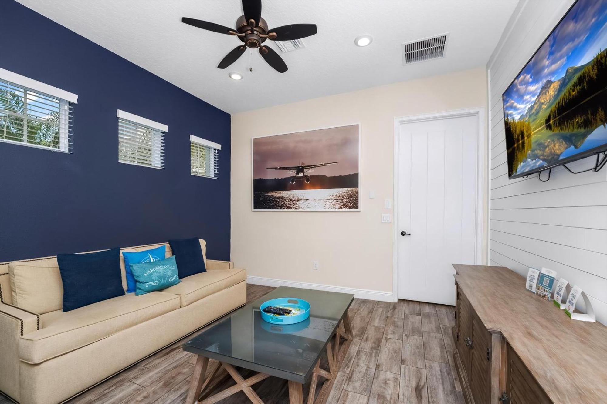 Holiday home Pineapple Dream With Private Hot Tub Near And Margaritaville Access - 8000sb