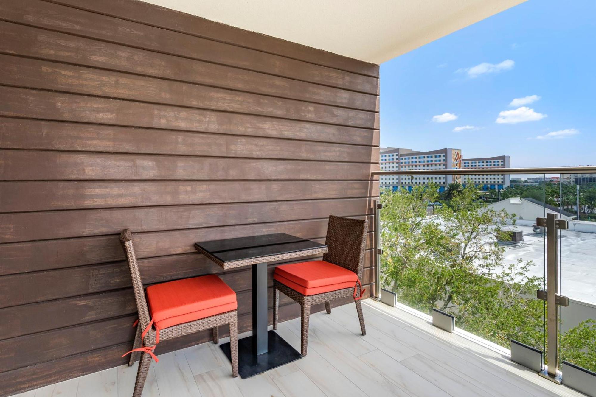Cambria Near Universal Theme Parks Hotel Orlando