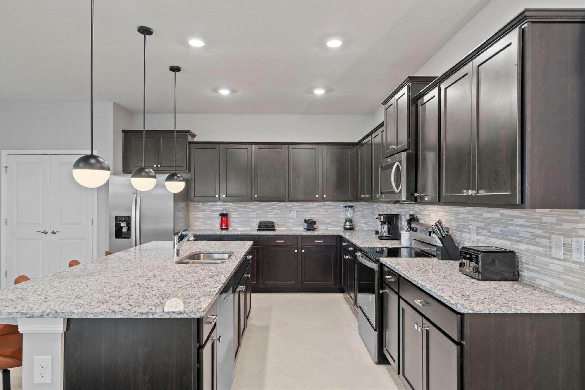 10 Bedroom- 8 Bathroom- Windsor Cay 16276sk *