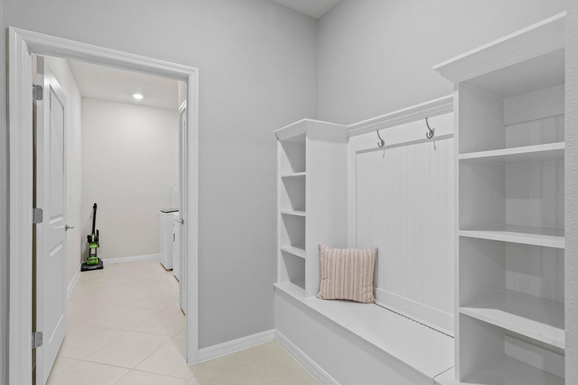 10 Bedroom- 8 Bathroom- Windsor Cay 16276sk *