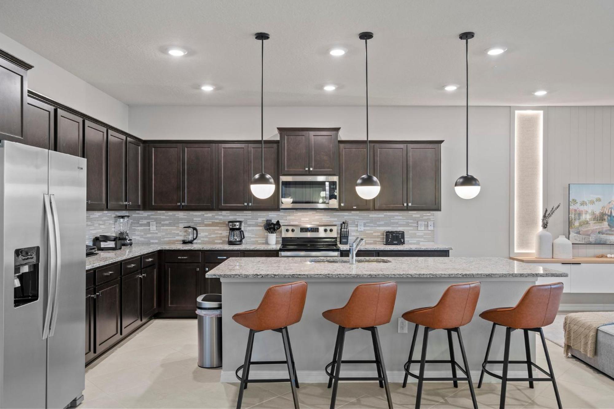 10 Bedroom- 8 Bathroom- Windsor Cay 16276sk Holiday home