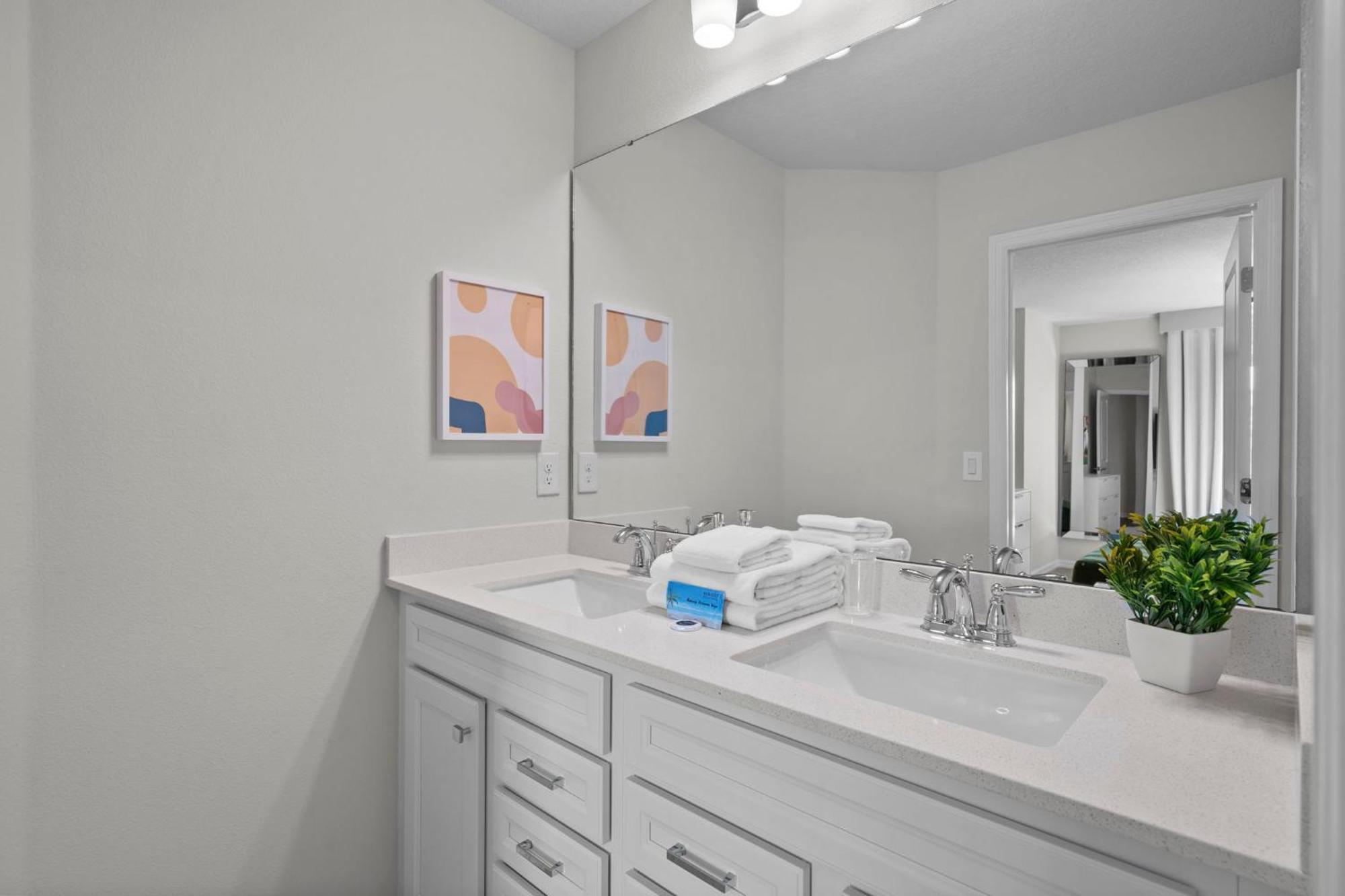 7 Bedrooms- 5,5 Bathrooms- Windsor Cay16200sk * Orlando