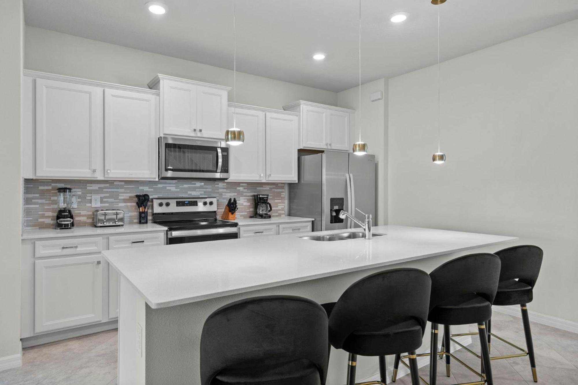 7 Bedrooms- 5,5 Bathrooms- Windsor Cay16200sk Holiday home