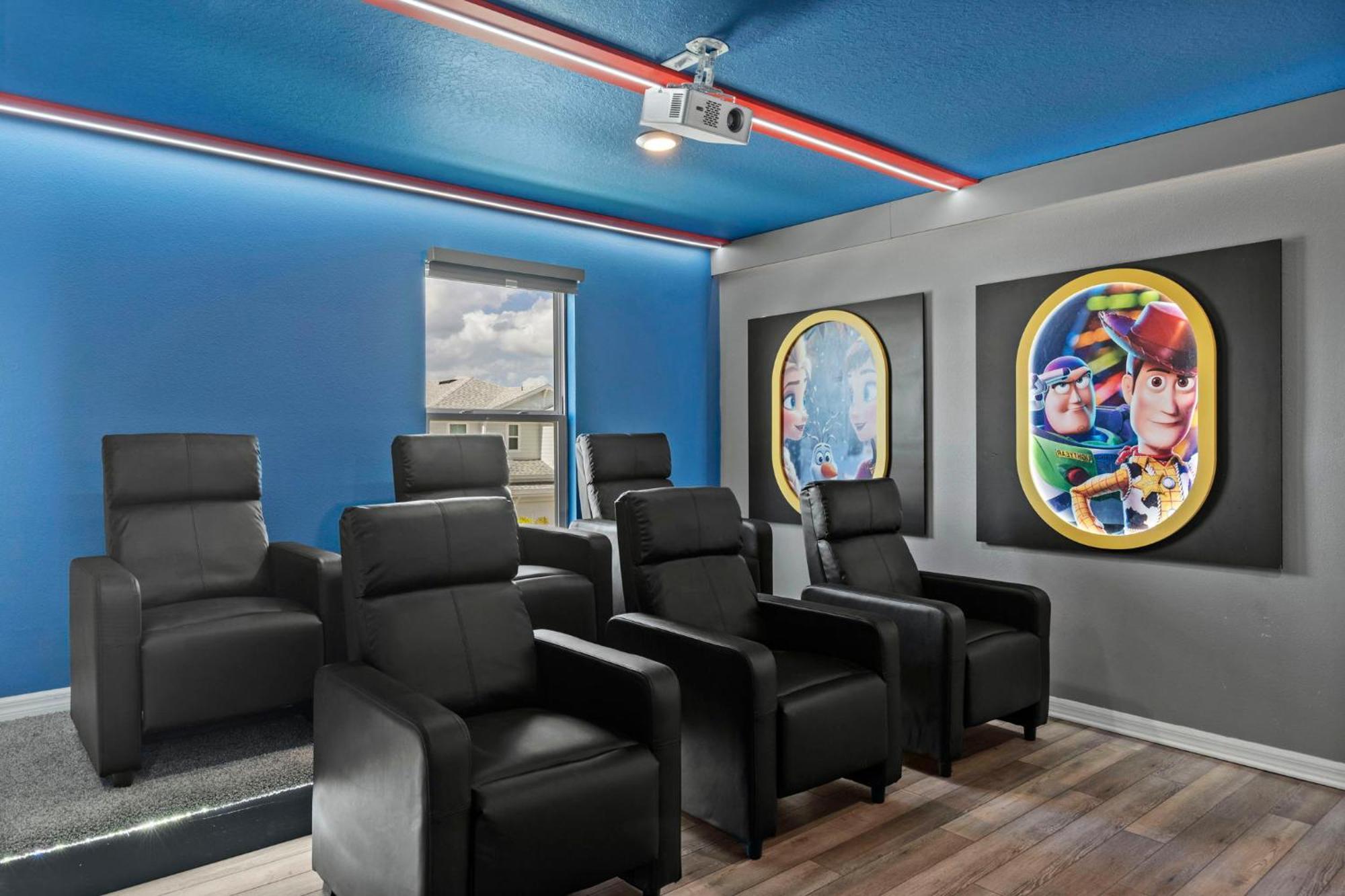 7 Bedrooms- 5,5 Bathrooms- Windsor Cay16200sk Holiday home *