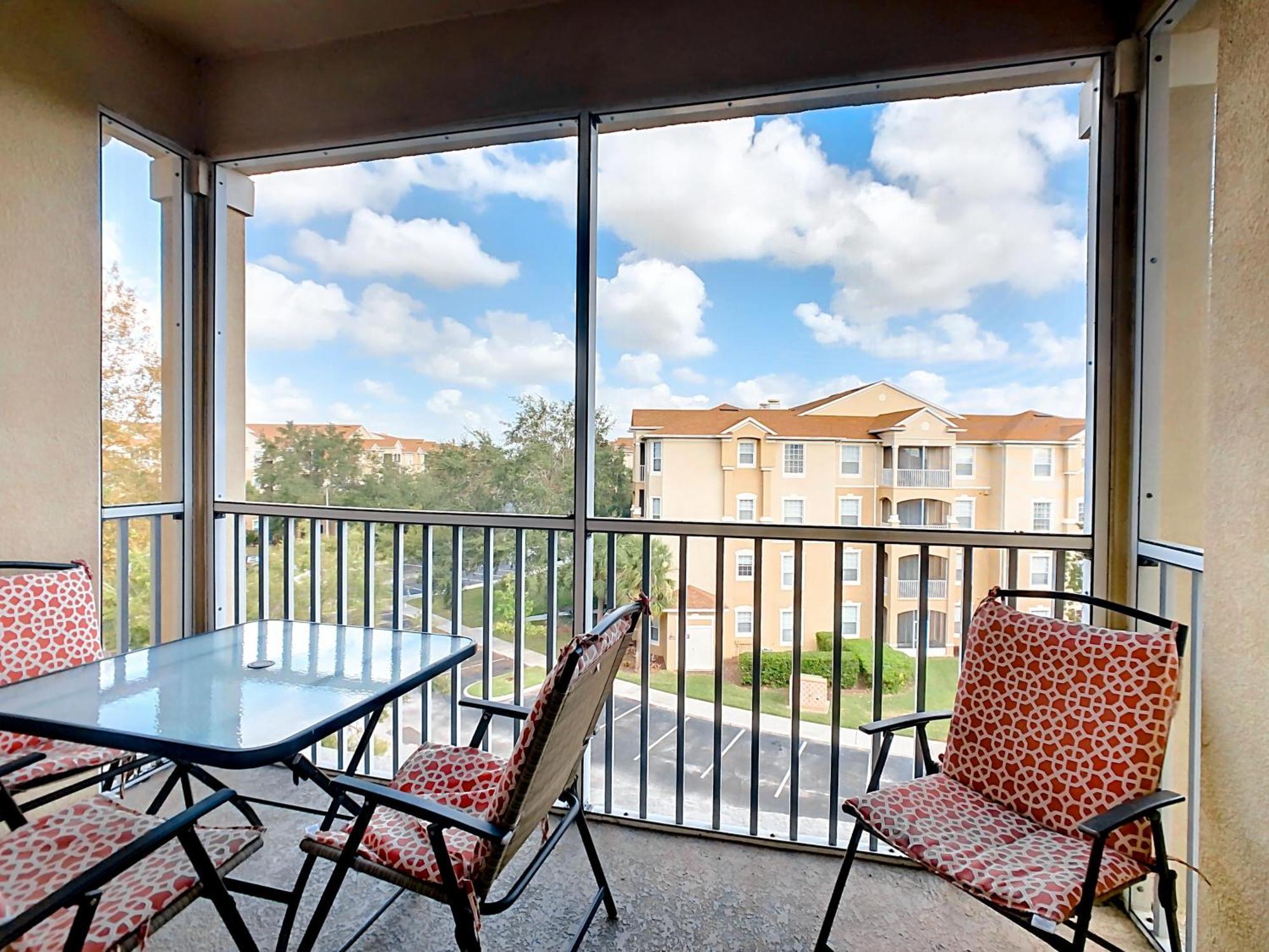 Two Min With Pool Water Park & Water Slide Holiday home
