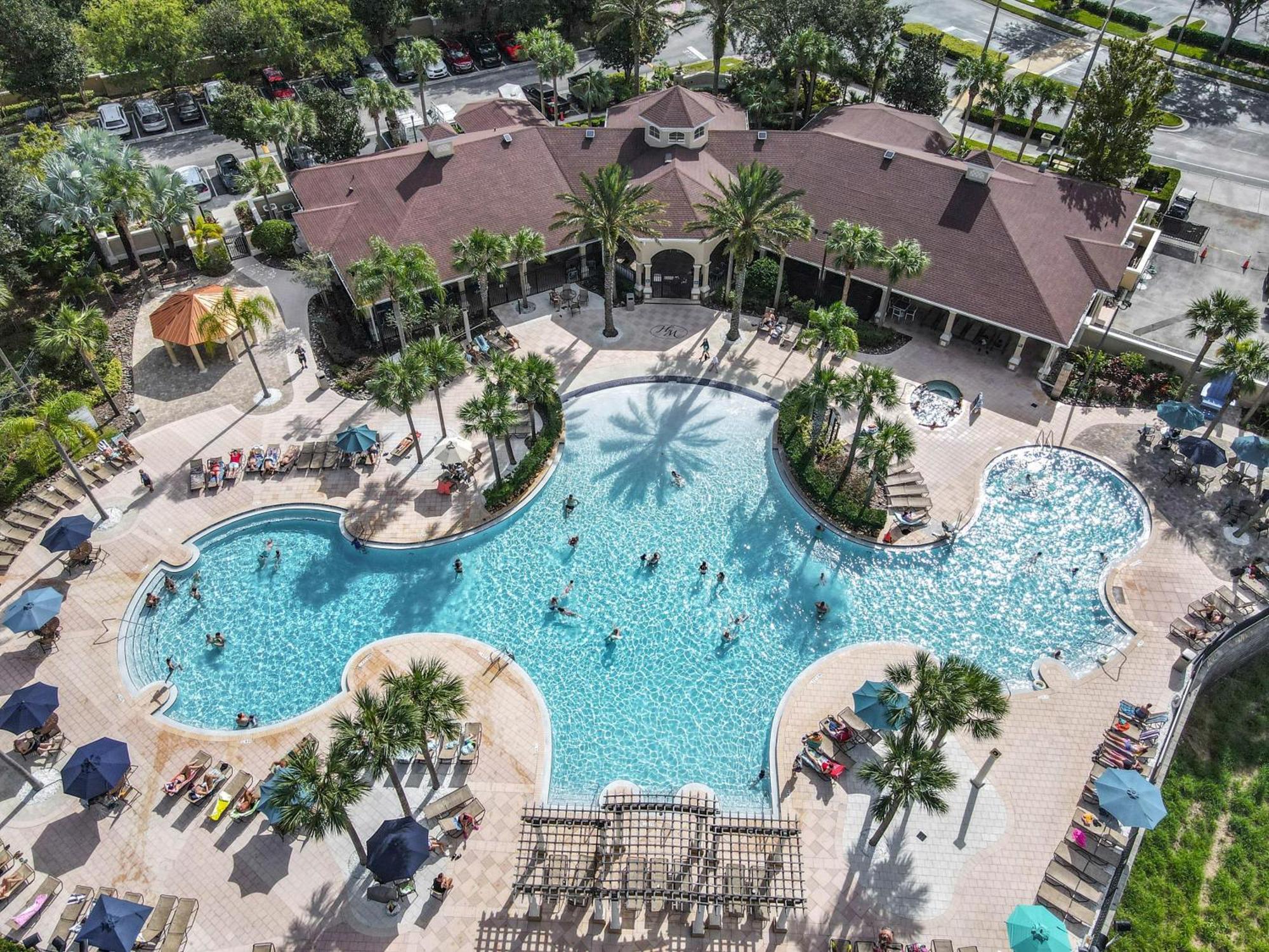 Two Min With Pool Water Park & Water Slide Holiday home