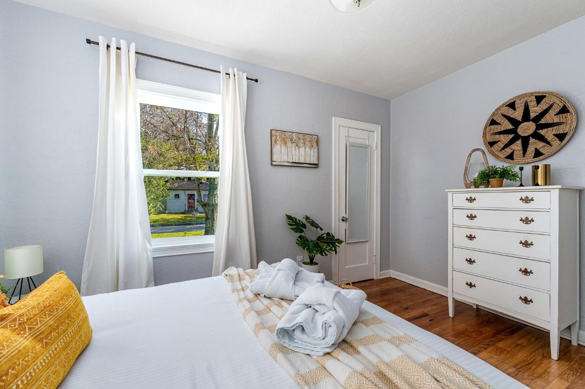 Tiny W Mil - 3 Mi To Dt Holiday home