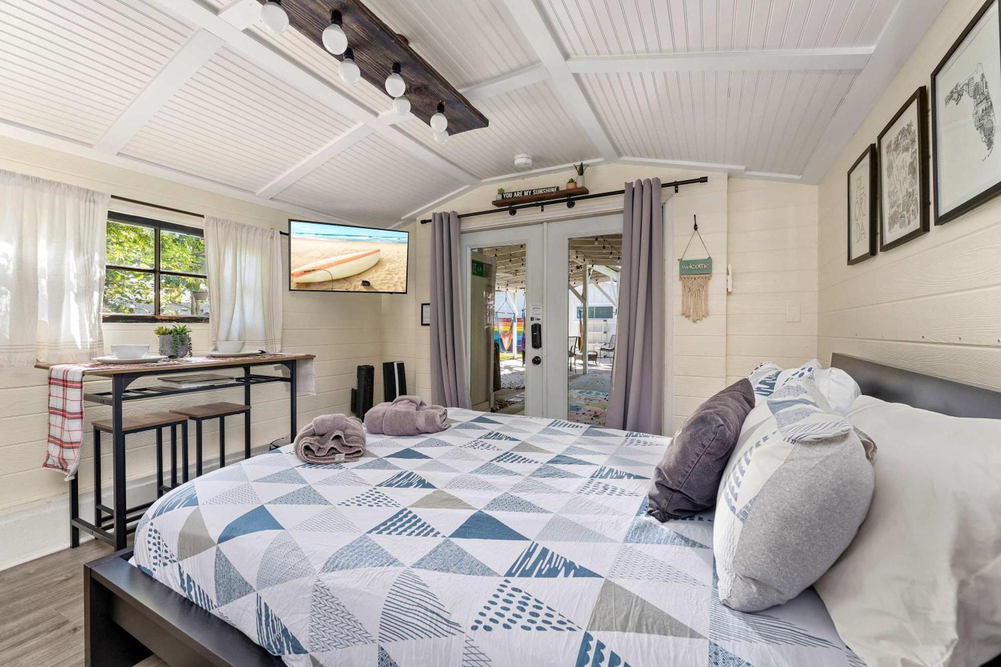 Holiday home Tiny W Mil - 3 Mi To Dt *