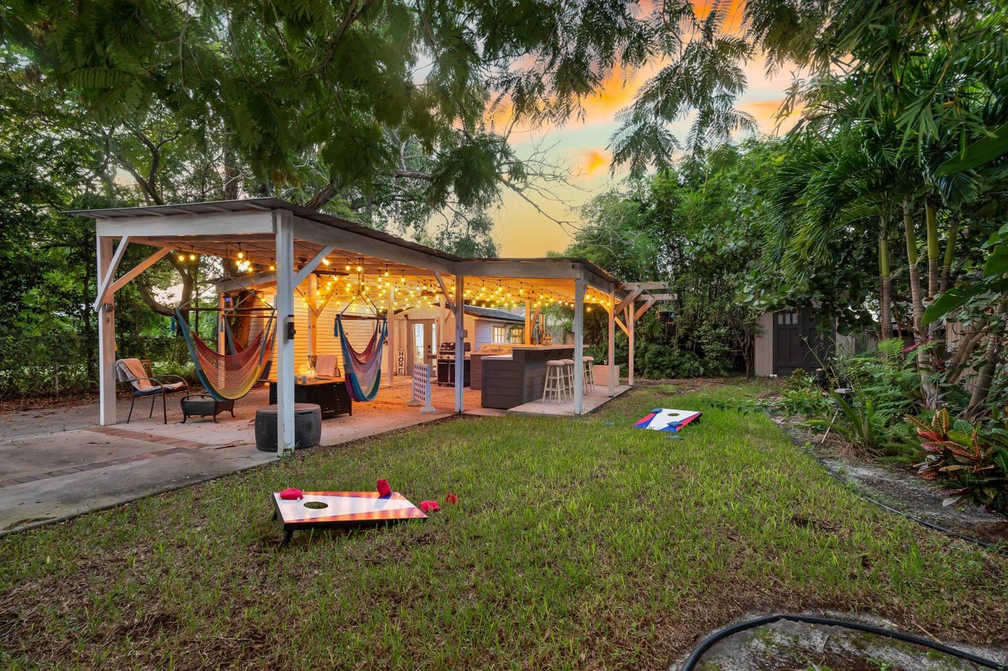 Tiny W Mil - 3 Mi To Dt Holiday home *