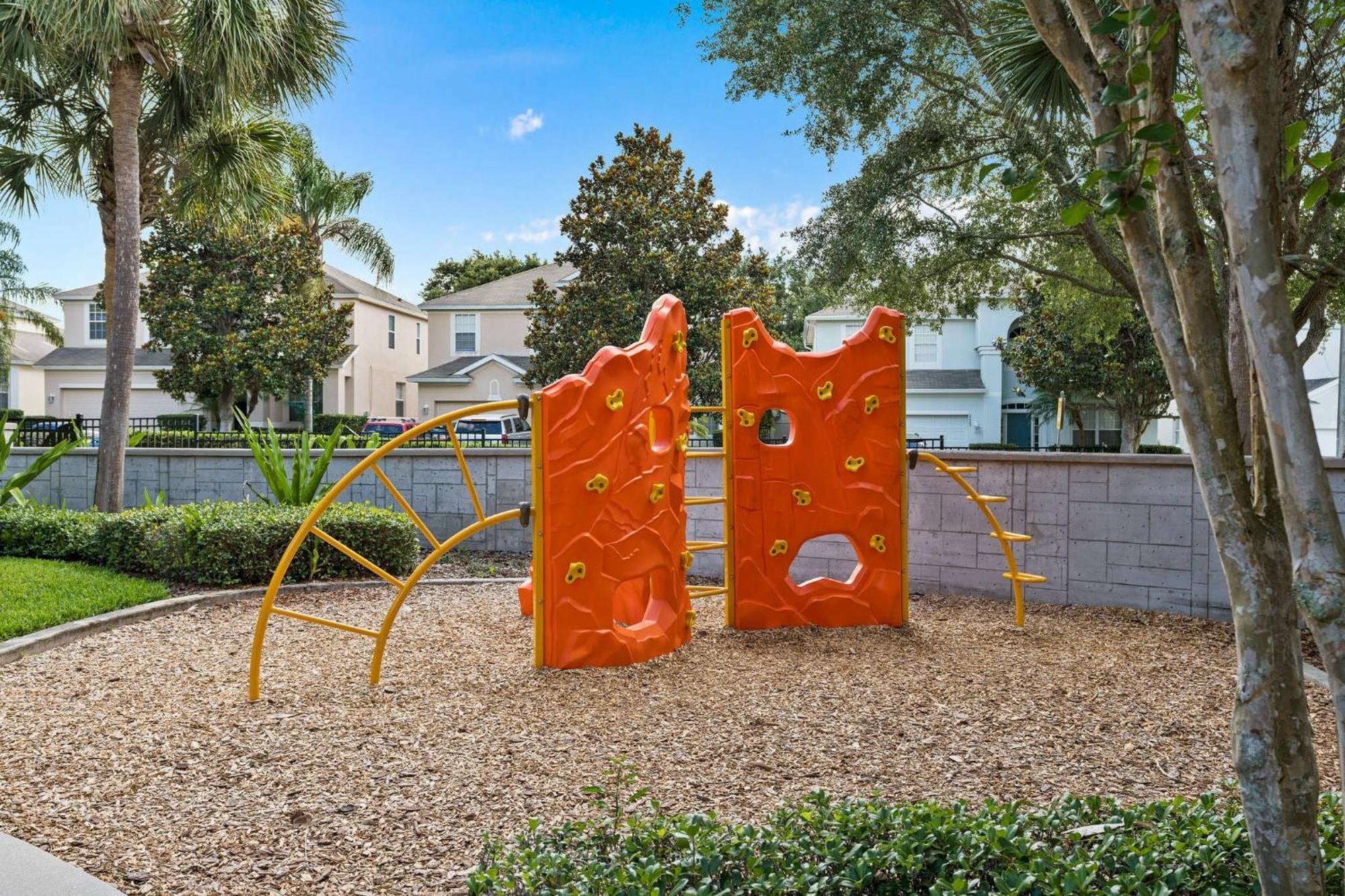 Windsor Hills Getaway: With Water Park Apartment