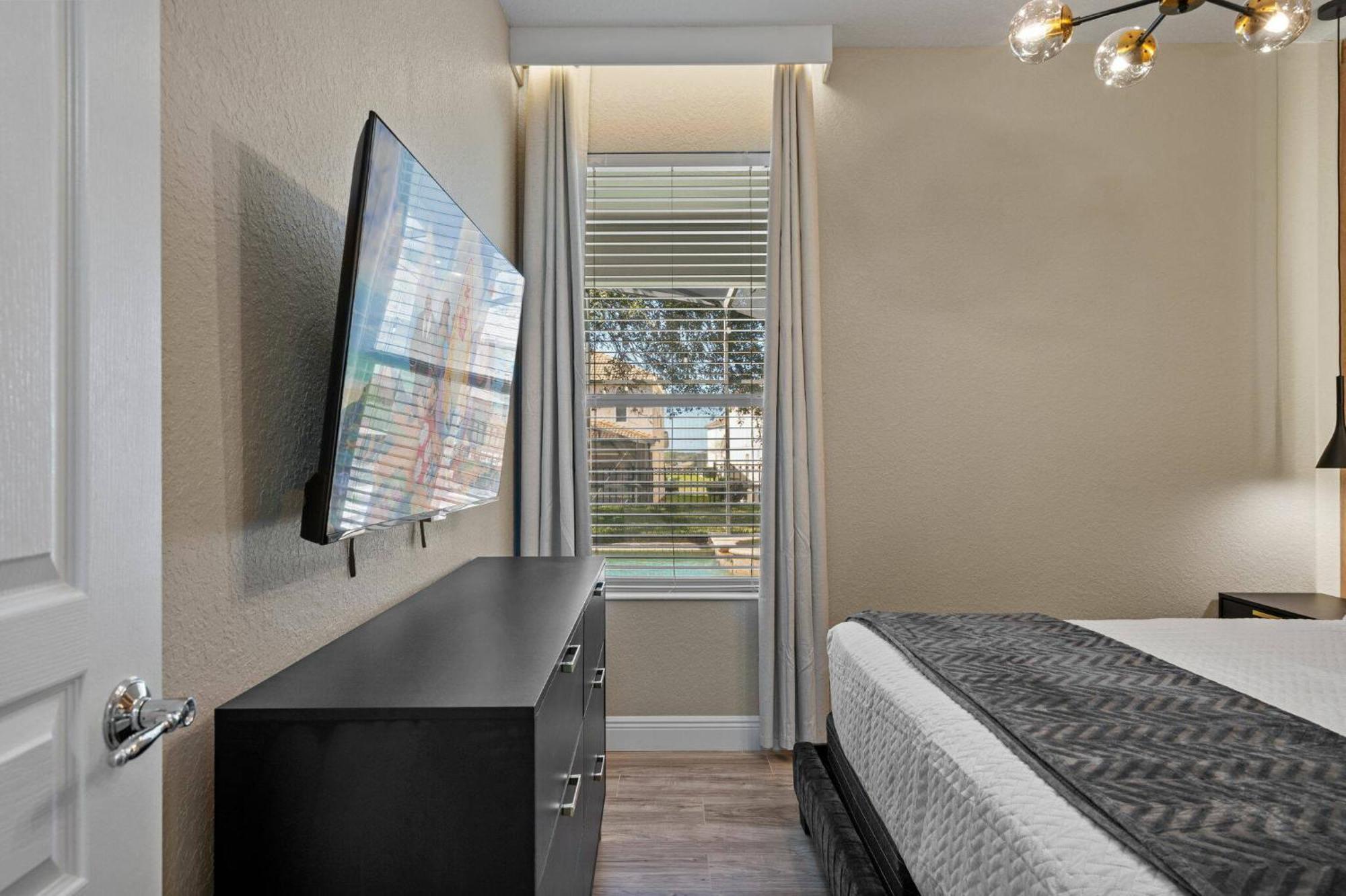 Group Getaway Paradise: Large Water Park * Orlando