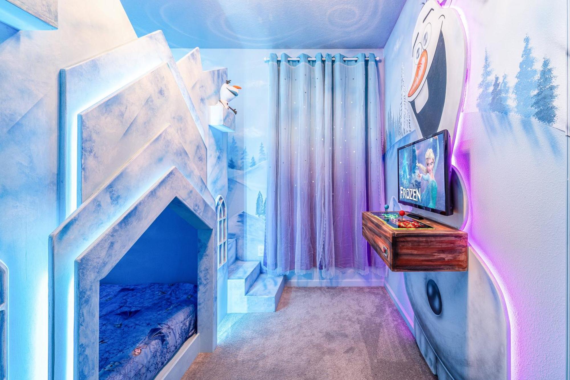 Holiday home Luxury Meets Adventure 8br With Themed Orlando
