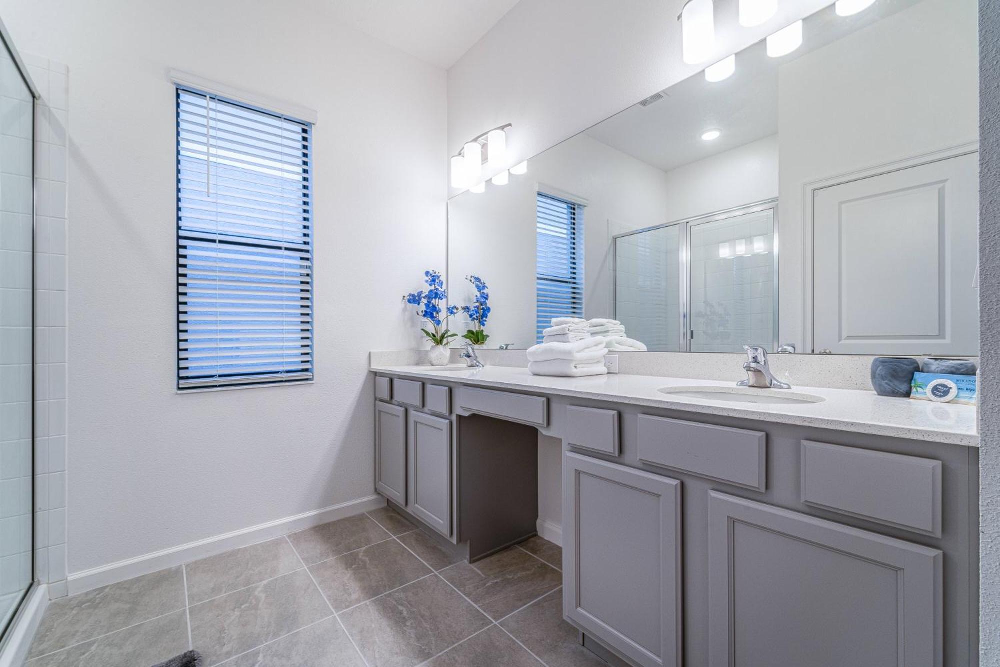 Luxury Meets Adventure 8br With Themed
