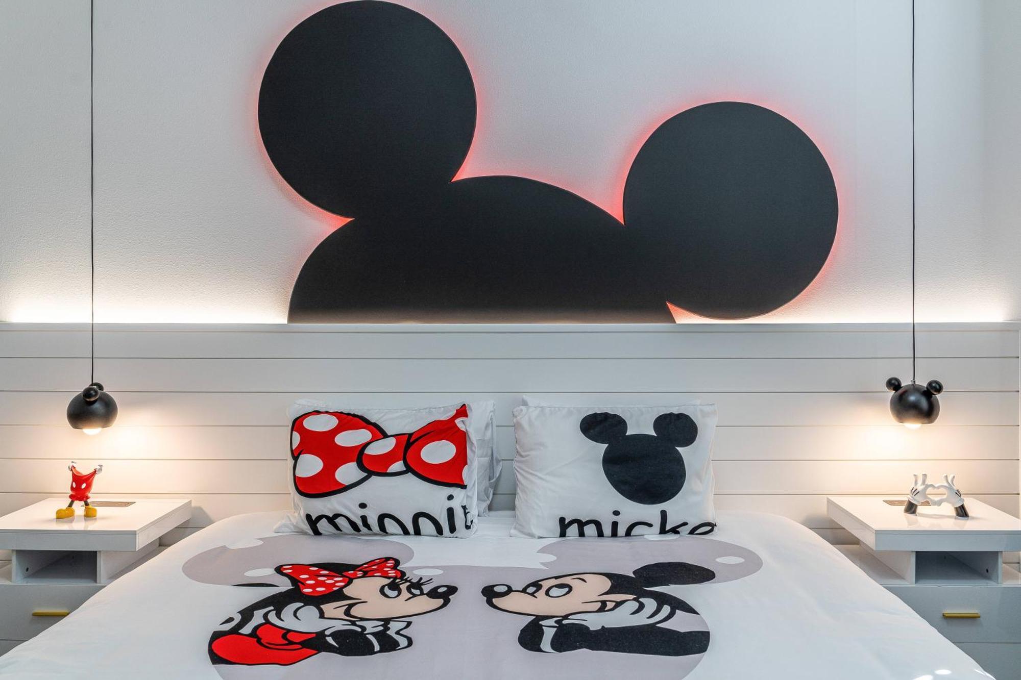 Luxury Meets Adventure 8br With Themed