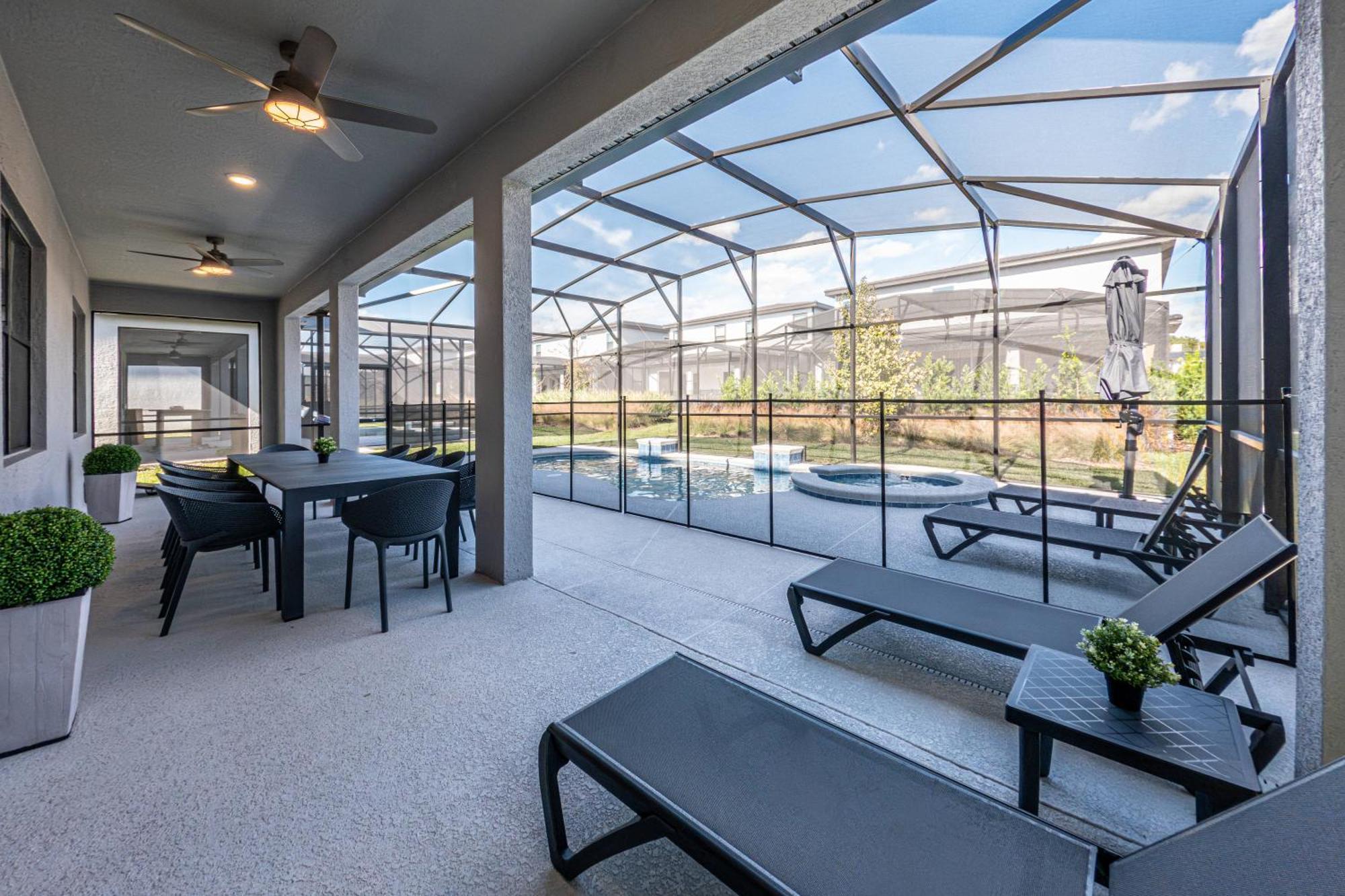 Luxury Meets Adventure 8br With Themed Holiday home