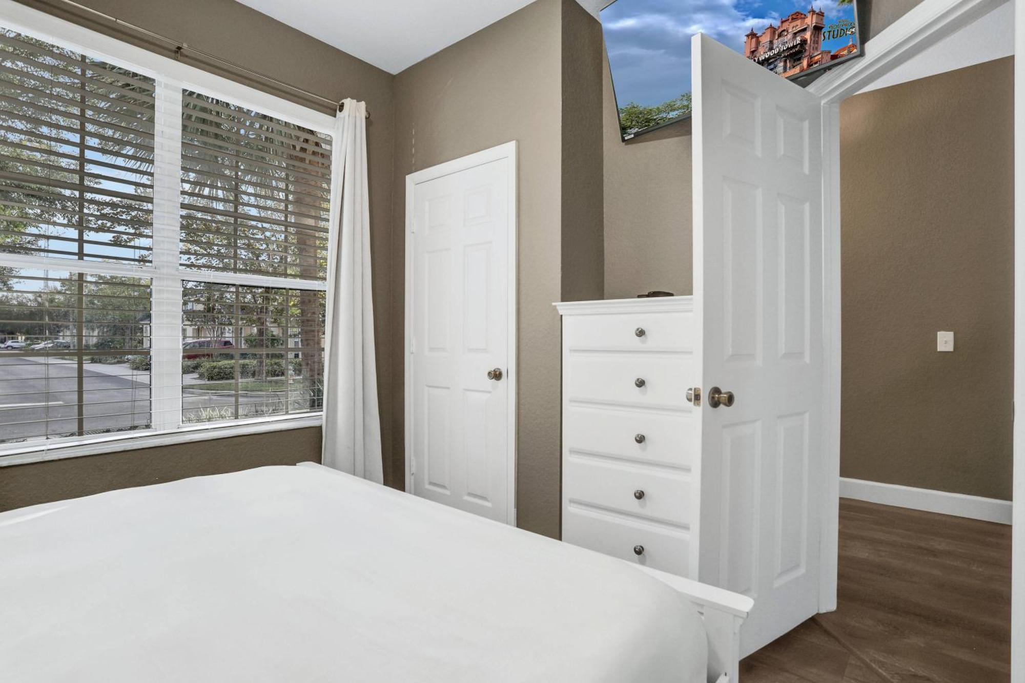 Water Park Haven: Spacious 3br Windsor Hills Holiday home
