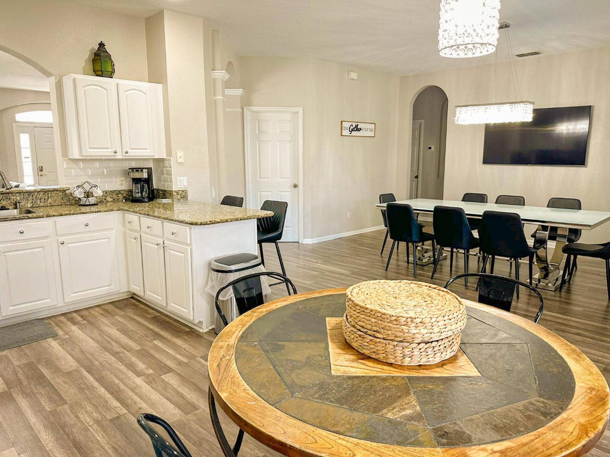 Family Fun 6br Poolside W Water Park Game Holiday home