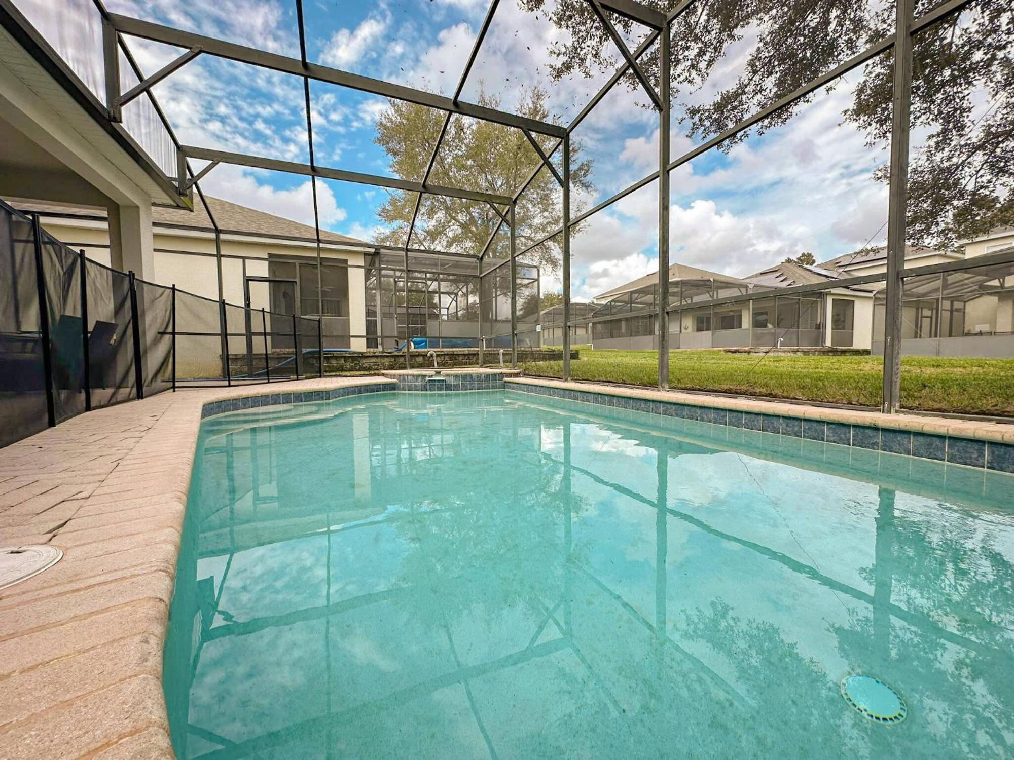 Family Fun 6br Poolside W Water Park Game