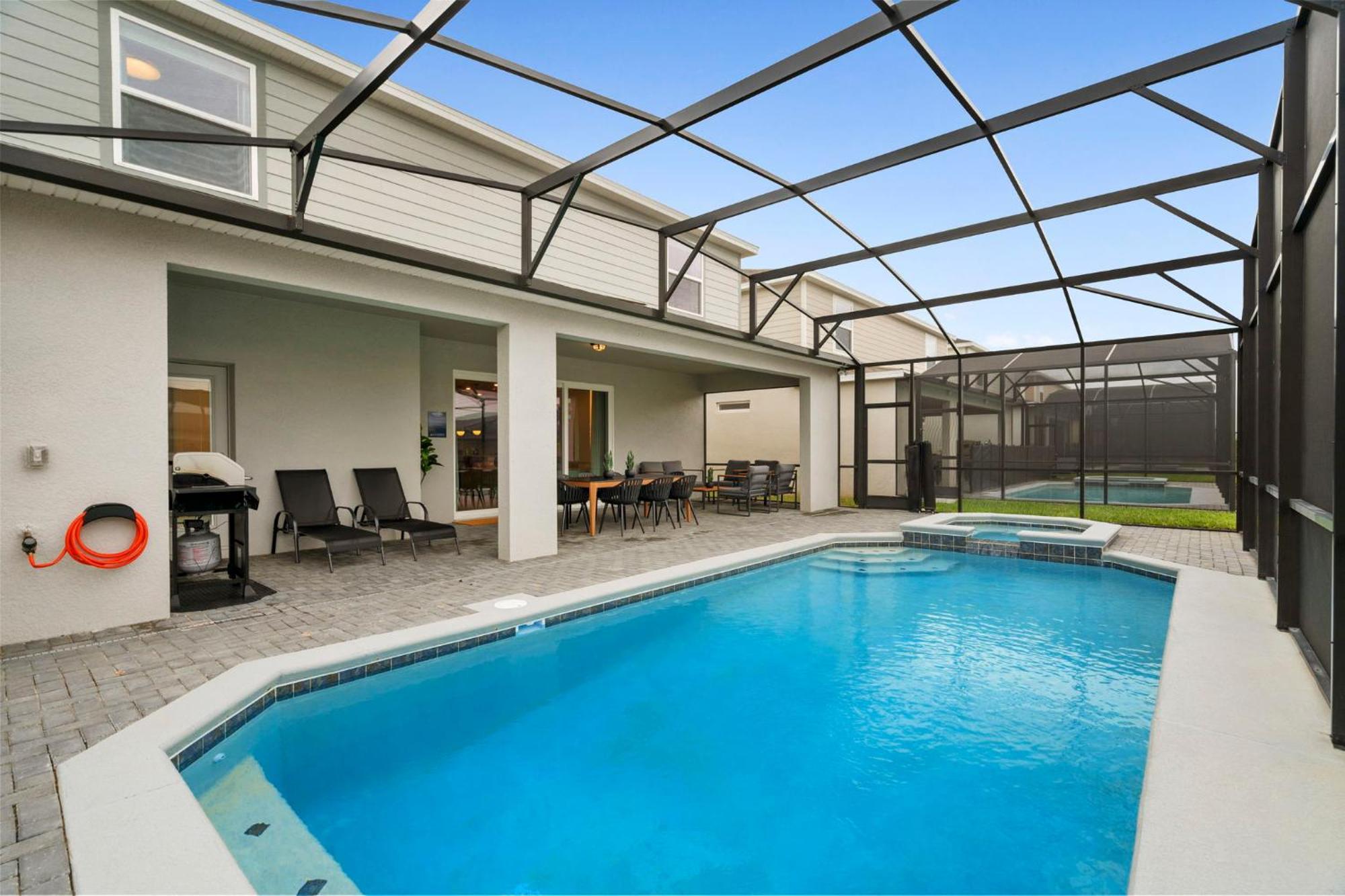 10 Bedroom- 8 Bathroom- Windsor Cay 16276sk *