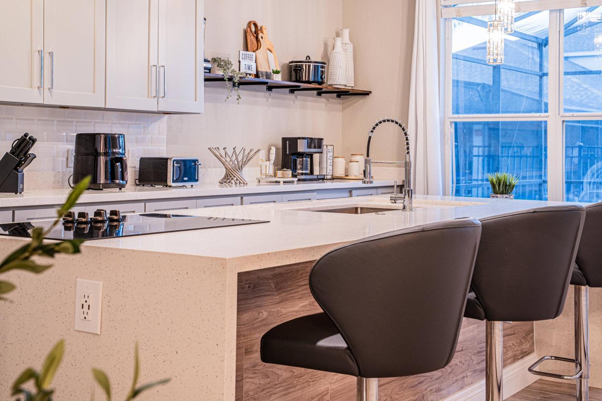 New Spectacular Windsor Hills Holiday home *