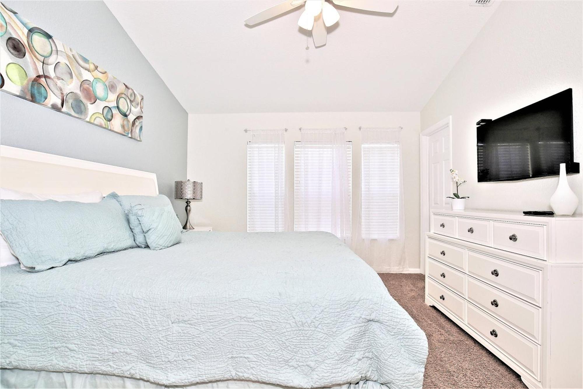 Alluring Townhome Heated Pool Waterpark Holiday home