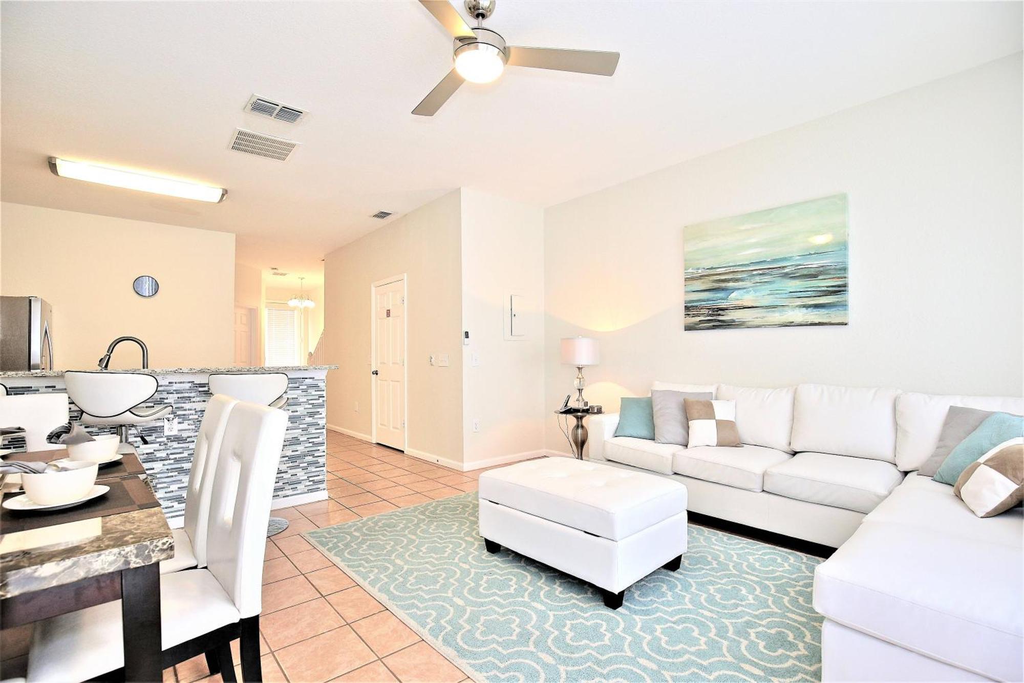 Alluring Townhome Heated Pool Waterpark Holiday home *